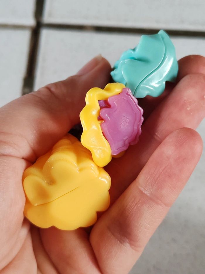 Lot de 3 figurines princesses - photo numéro 3