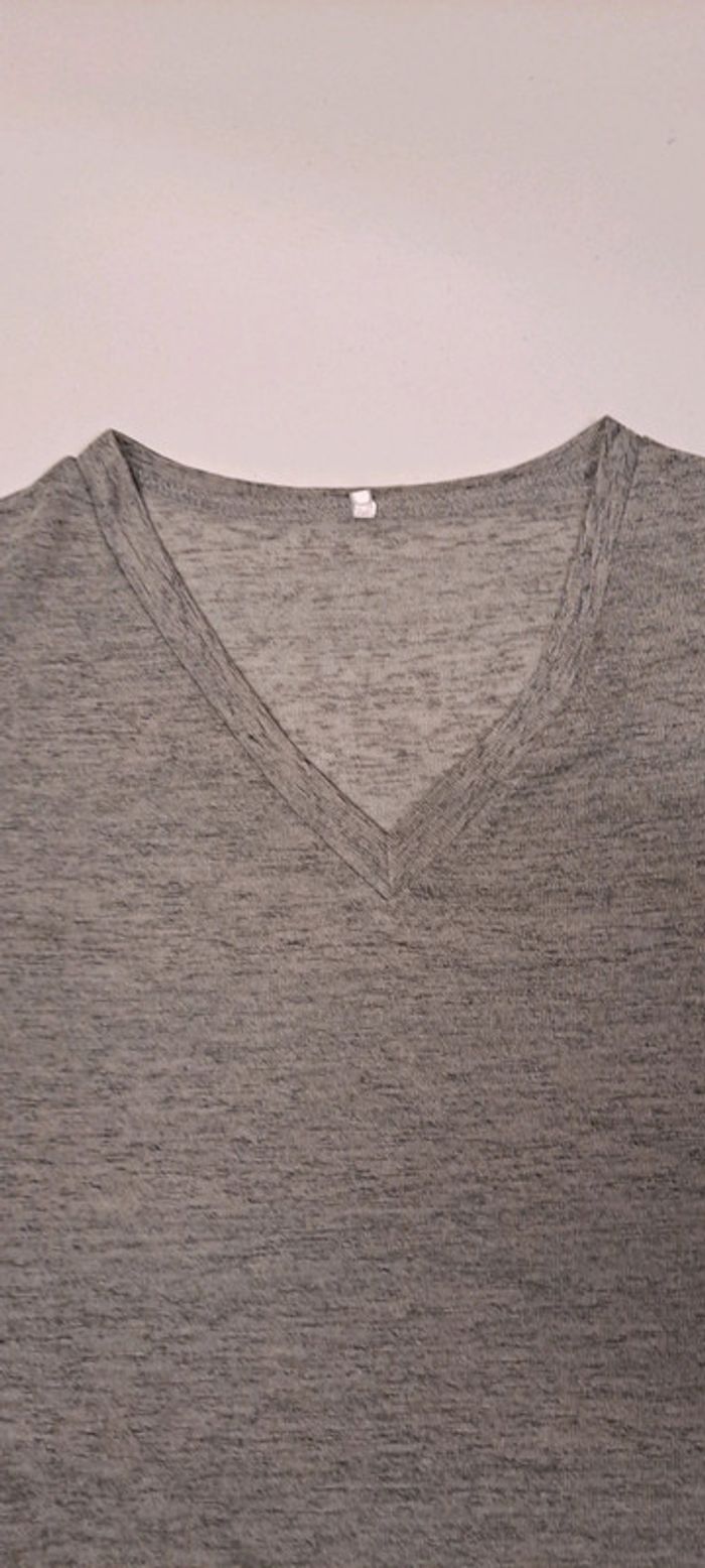 Tee shirt col V - photo numéro 2