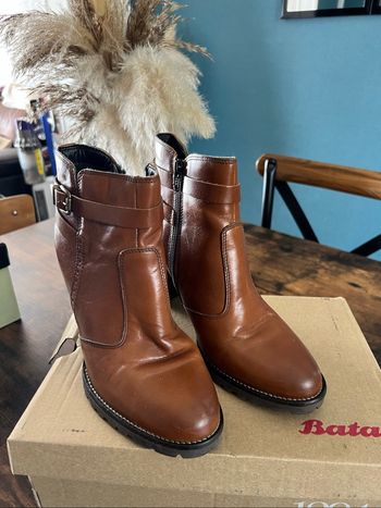 Boots bottines à talon marron en cuir ATELIERS MÉGIS pointure 40