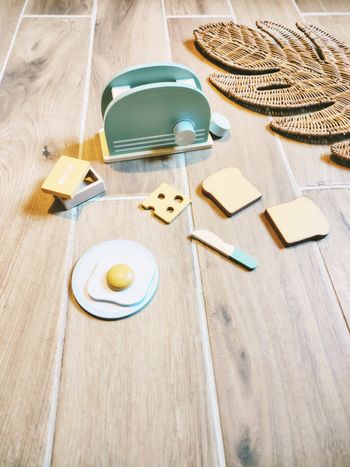 🍞 Jeu d'imitation - Dinette en bois grille pain avec accessoires et aliments petit déjeuner