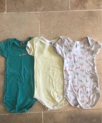 Lot de 3 bodies 24 mois 