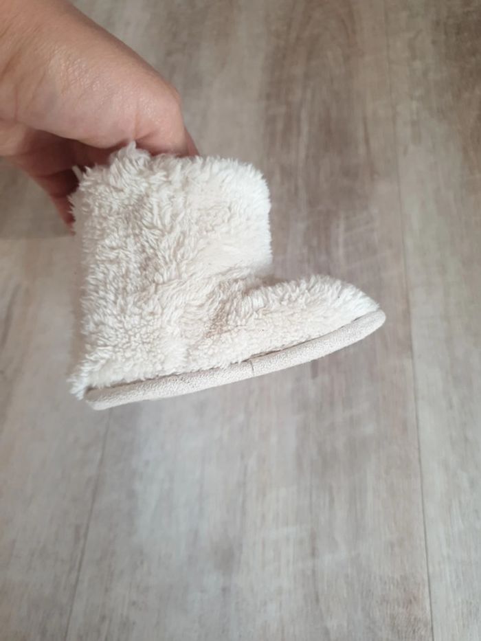 Chaussons bébé 0/6m neuf - photo numéro 2