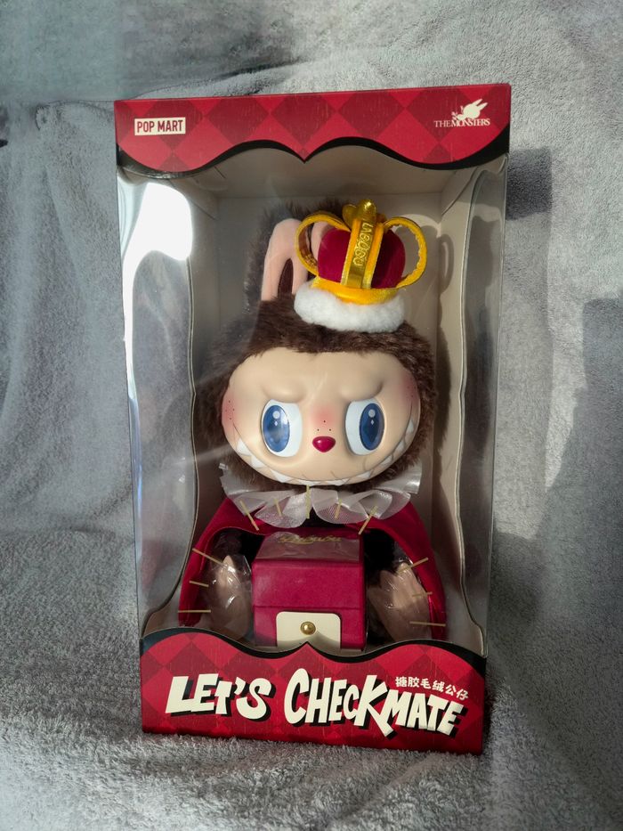 Labubu Pop Mart Let's Checkmate KING 37 cm NEUF scellé + facture authentique - photo numéro 3