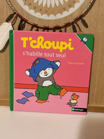 Livre tchoupi s’habille tout seul 