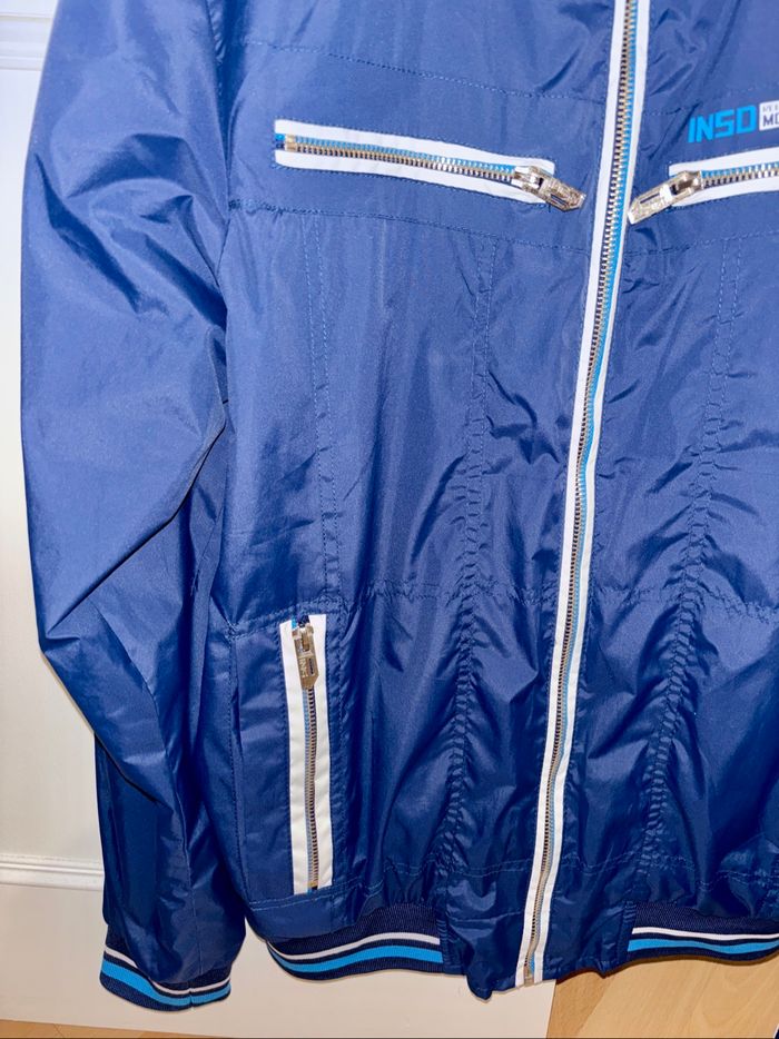 Jolie Veste Trade Mark Inside Limited Edition-Taille L-Tres peut portée. - photo numéro 3