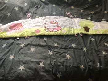 Tour de lit hello kitty