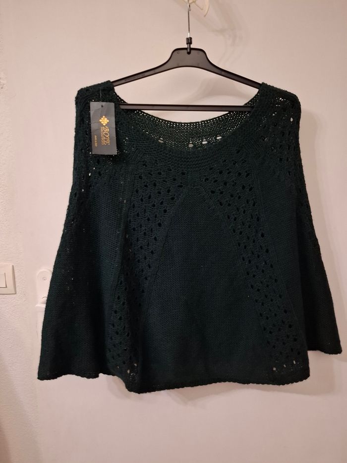 Cape poncho taille unique max taille 40 neuf avec etiquette