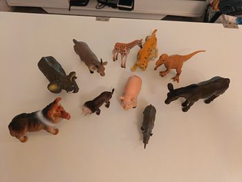 Lot d'animaux en plastique