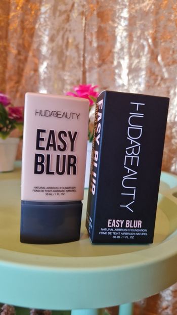 Hudabeauty fond de teint Easy blur Toasted Coconut 240N 30ml neuf jamais utilisé jamais ouvert