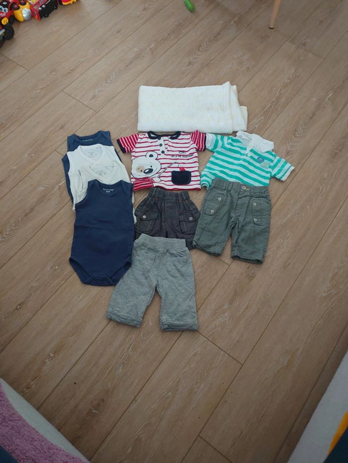 Lot vêtements 1 mois