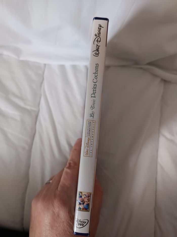 Dvd " Les 3 petits cochons " - photo numéro 4