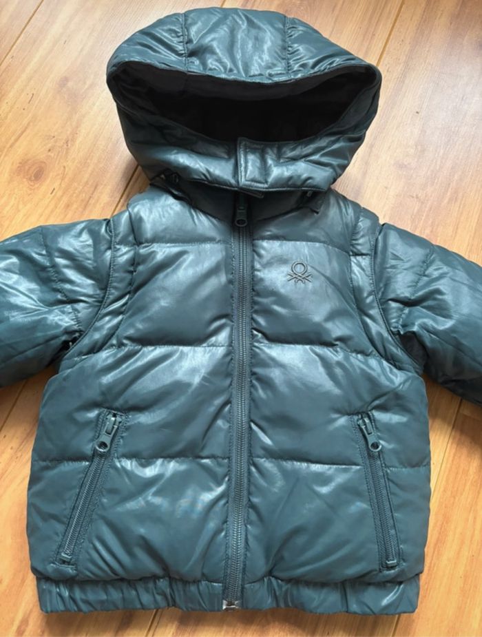 Neuf Doudoune réversible verte et marine manches amovibles/ Benetton / taille 1 an - 18 mois / 82 cm - photo numéro 5