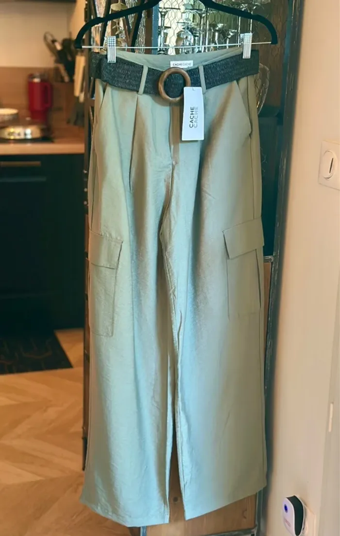 Pantalon cargo kaki jambes larges t.34 Cache-Cache neuf - photo numéro 2