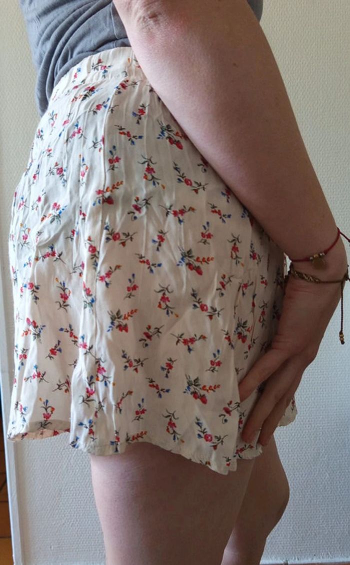 Mini Jupe florale légère 🔄 - photo numéro 3