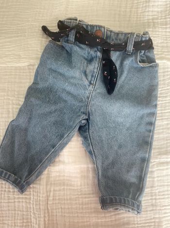 Jean mom bébé 9 mois