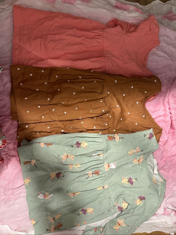 Lot vêtements fille en taille 92 - photo numéro 7