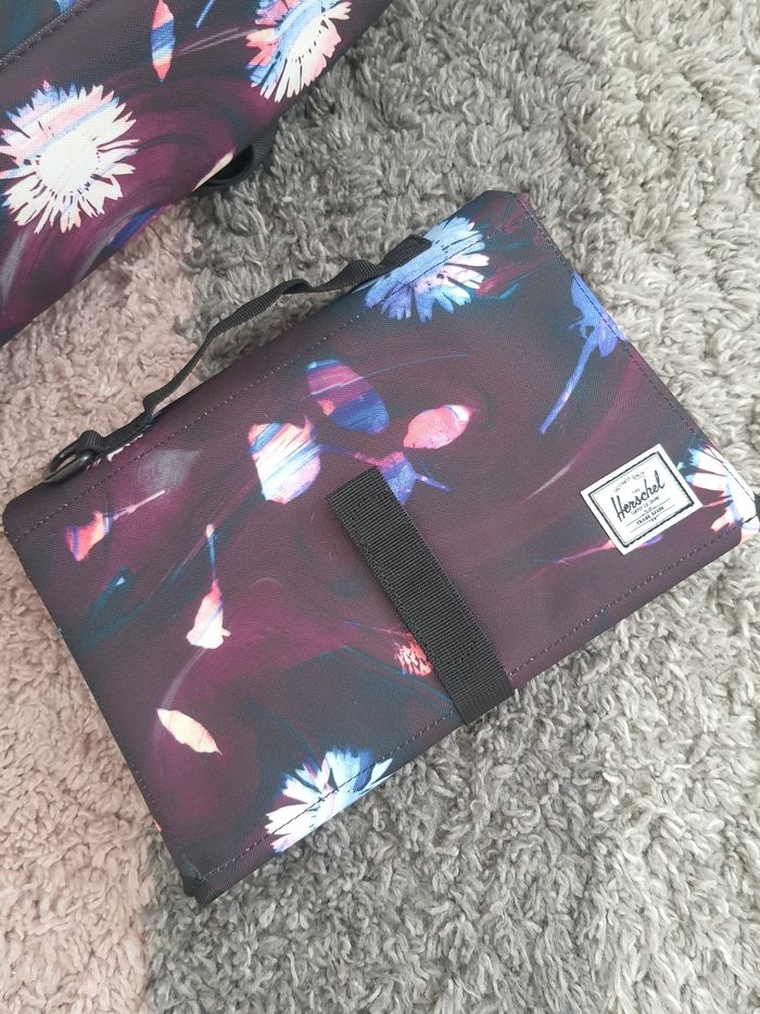 Sac et tapis a langer hertshel - photo numéro 3