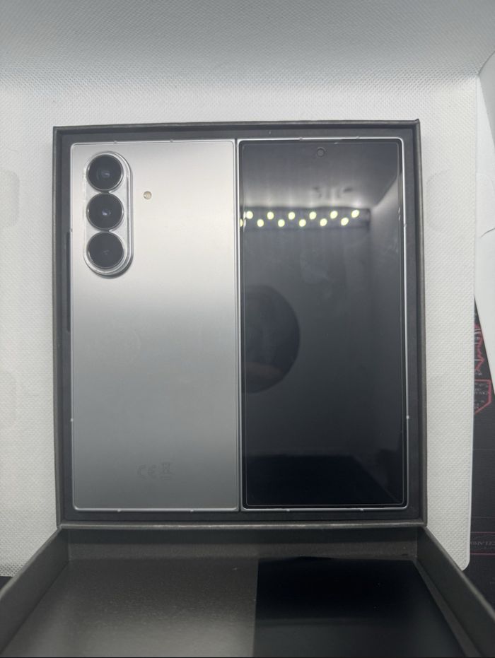 Samsung Galaxy Z Fold7 - Noir de jais 512 Go - Débloqué - 14 cycles de batteries - Soutien gorge 100 - photo numéro 4