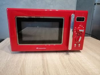 Micro-ondes Continental Edison 20L