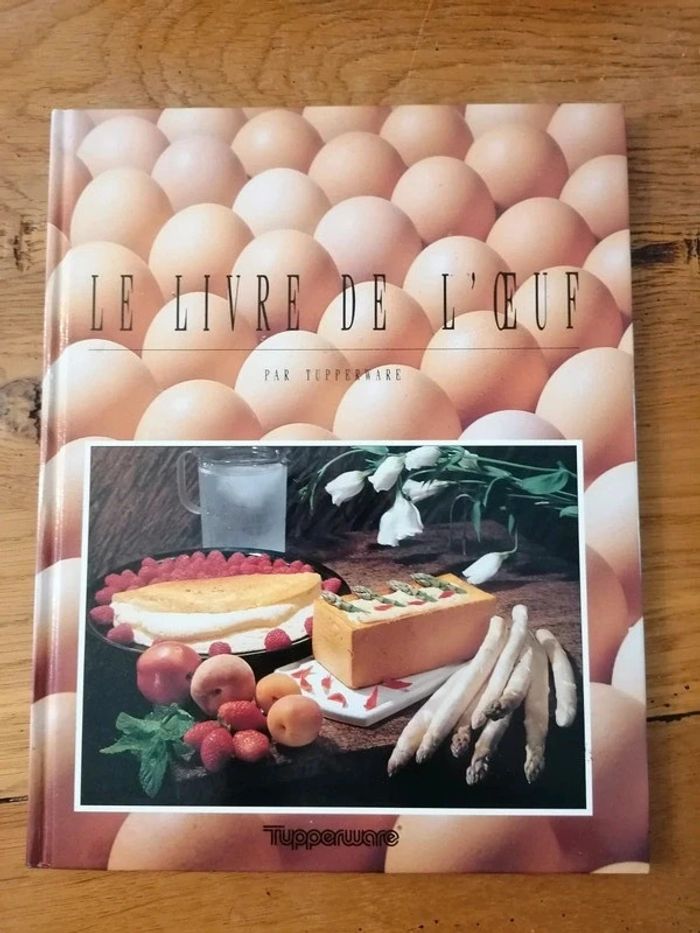 Le livre de l oeuf. Etat neuf