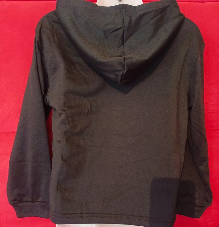 Sweat 8 ans neuf - photo numéro 3