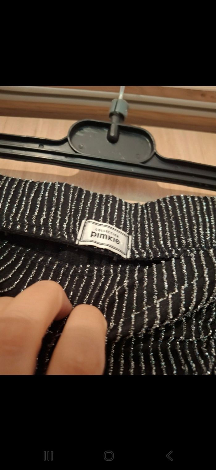 Jupe courte - photo numéro 3