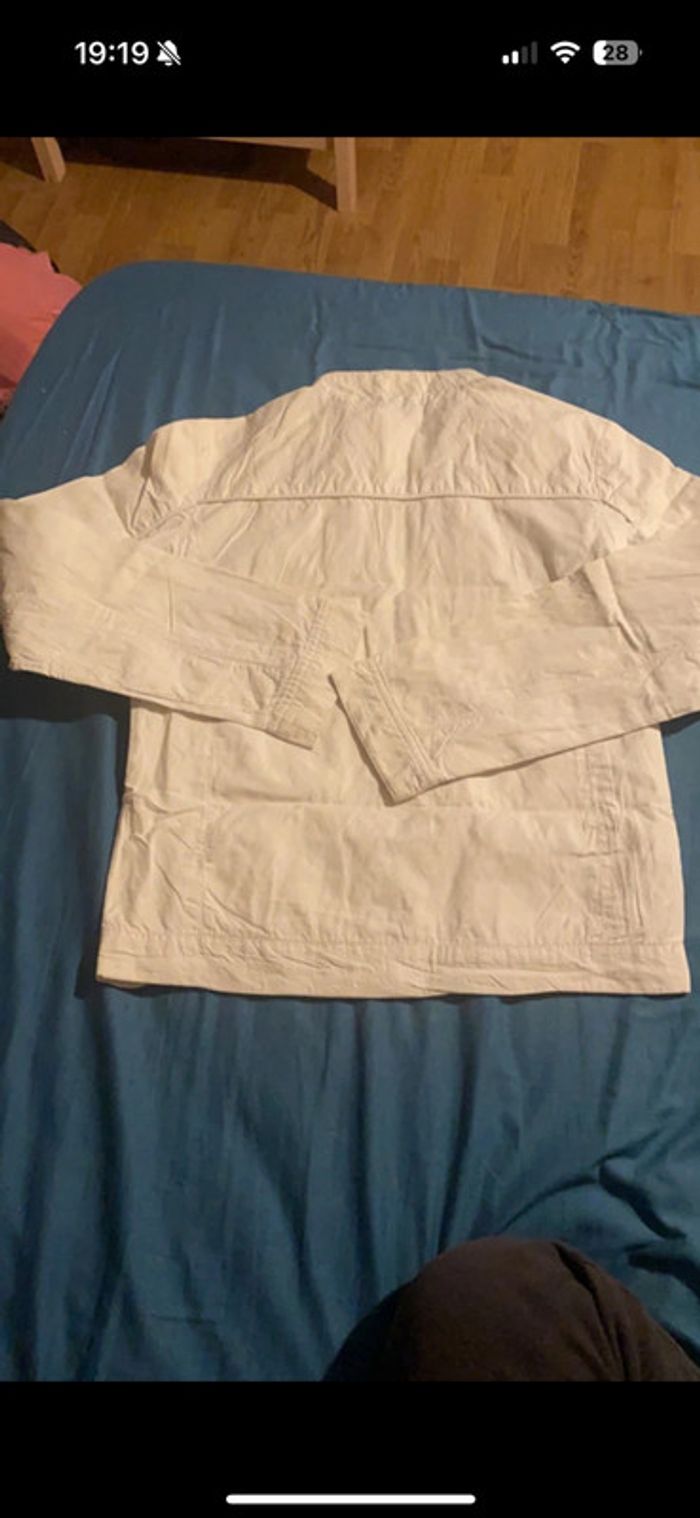 Veste d’eté blanche 10 ans - photo numéro 3