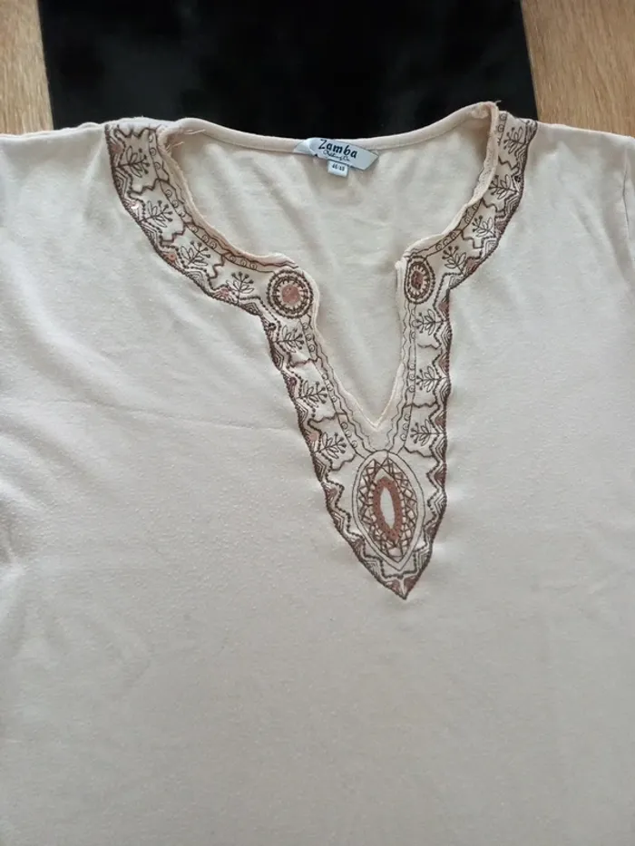 Tee-shirt 46/48 - photo numéro 5