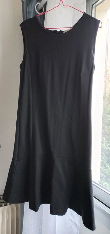 Robe noir esprit neuve L