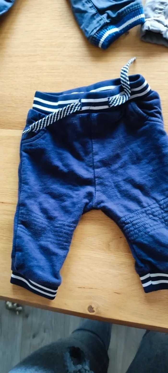 Lot 4 pantalons 6 mois - photo numéro 7