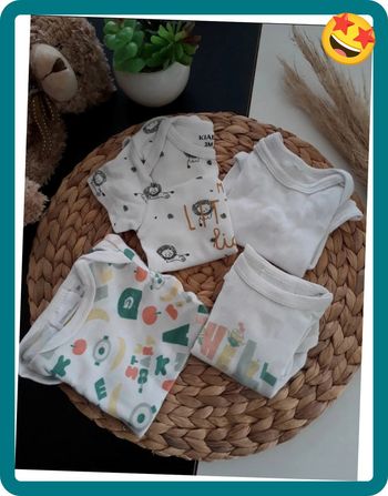 Lot bodies bébé MC les Minions Taille 3 Mois🌿🦊