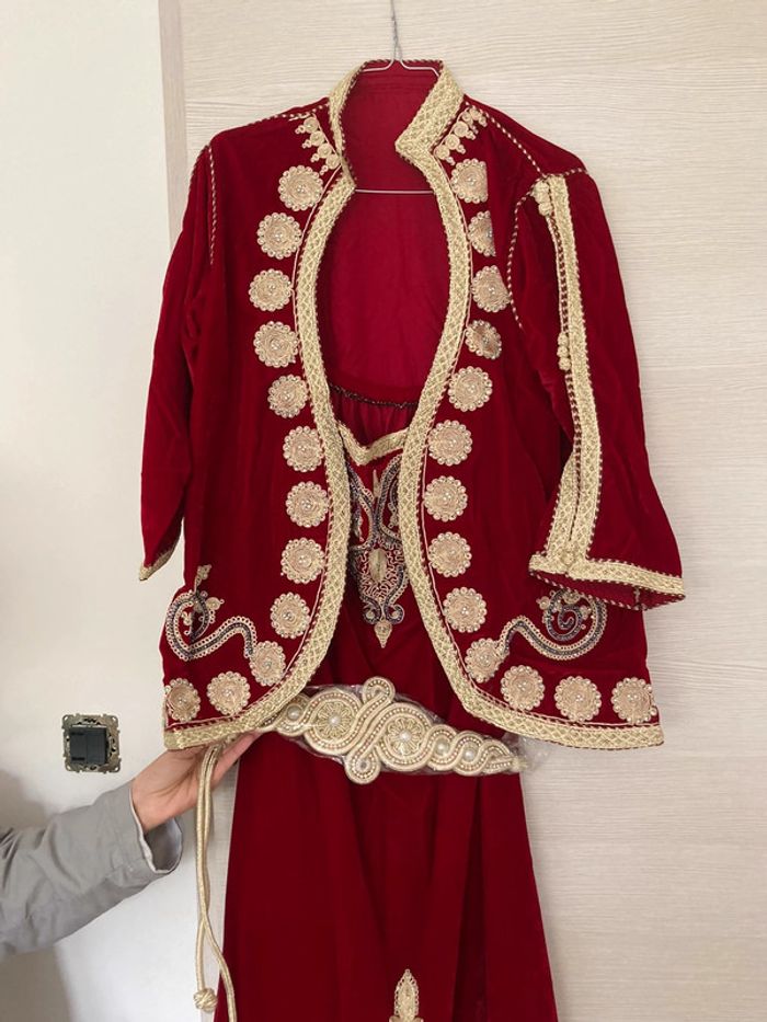 Ensemble de cérémonie marocain 42 / 44 - photo numéro 2