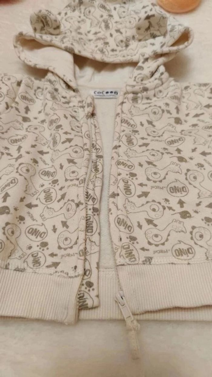Gilet molletonné à zip et capuche "Dinosaures" T. 1-3 mois La Redoute Création - Cocoon - photo numéro 3