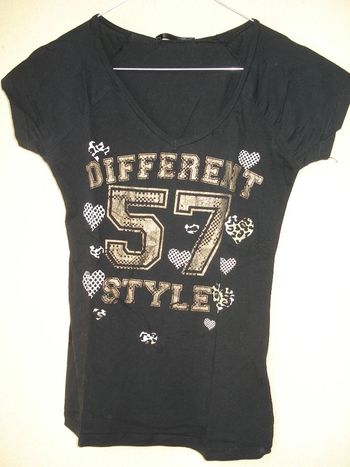 T-shirt "Different Style" - Taille XS