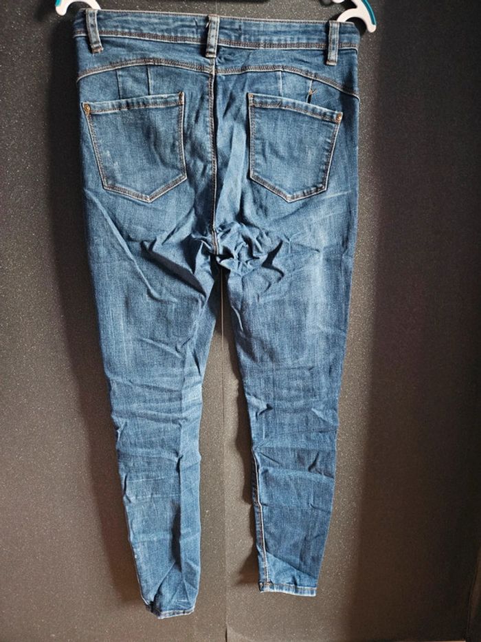 Jean effet craqué leger - photo numéro 5
