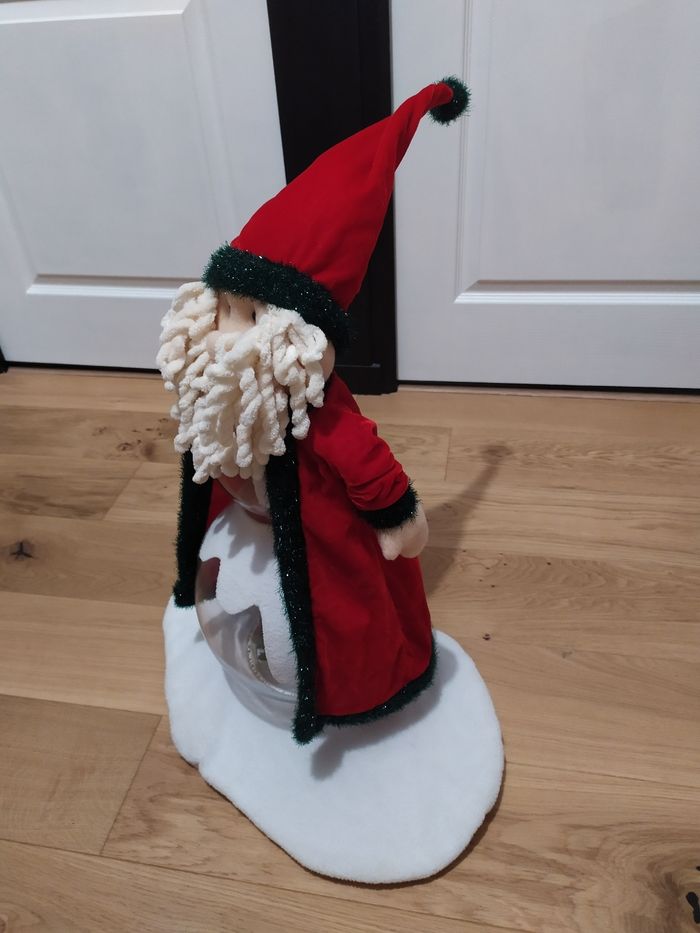 Père Noël boule de neige avec soufflerie - photo numéro 3