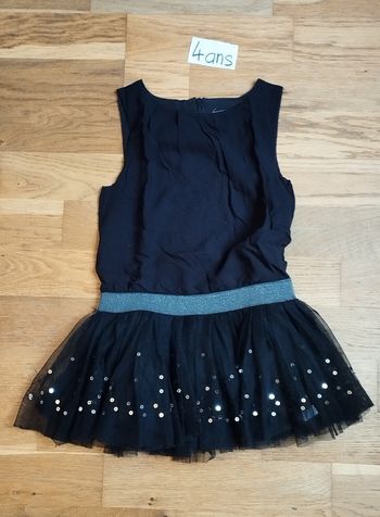 Robe 4 ans