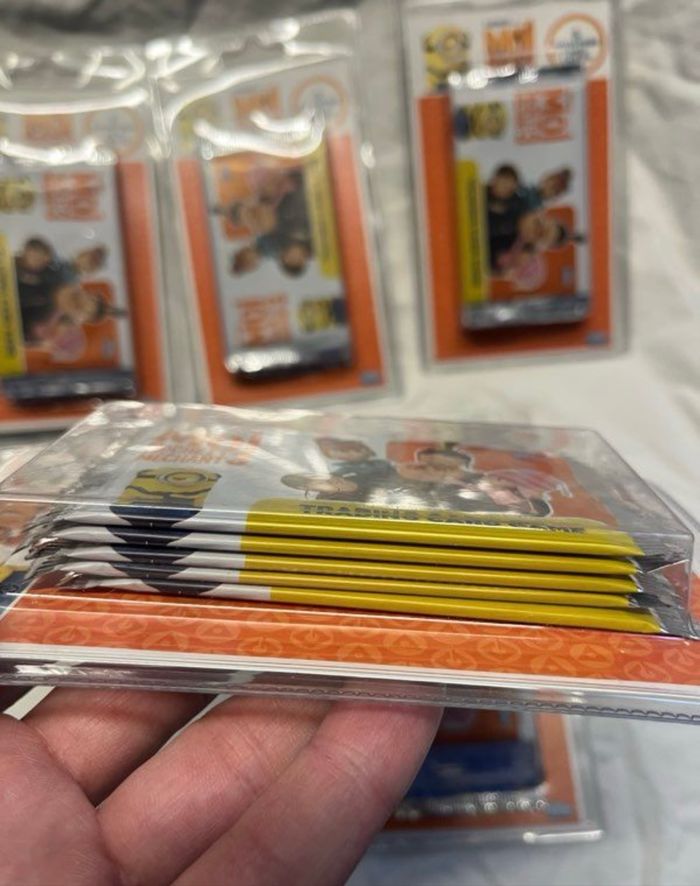 25 boosters cartes topps MOl, MOCHE ET MÉCHANT 3 neufs scellés - photo numéro 6