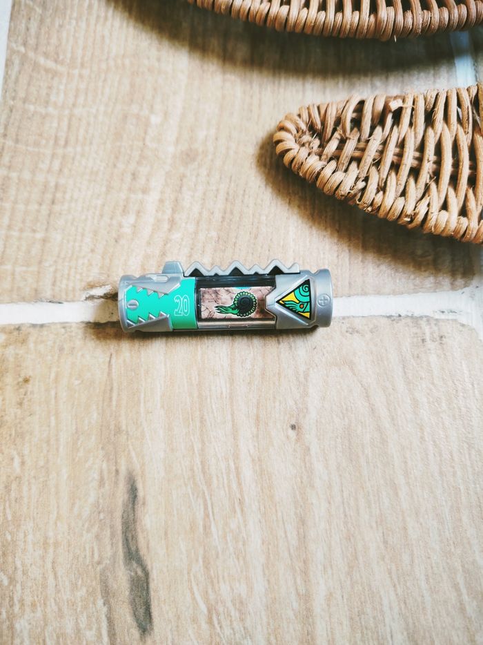 🦕 Power rangers dino charge Energem-dino chargeur n°20 Ammonite verte Bandai