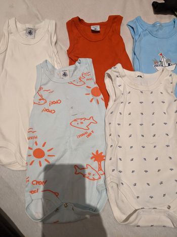 Lot de 5 bodys débardeur 12 mois