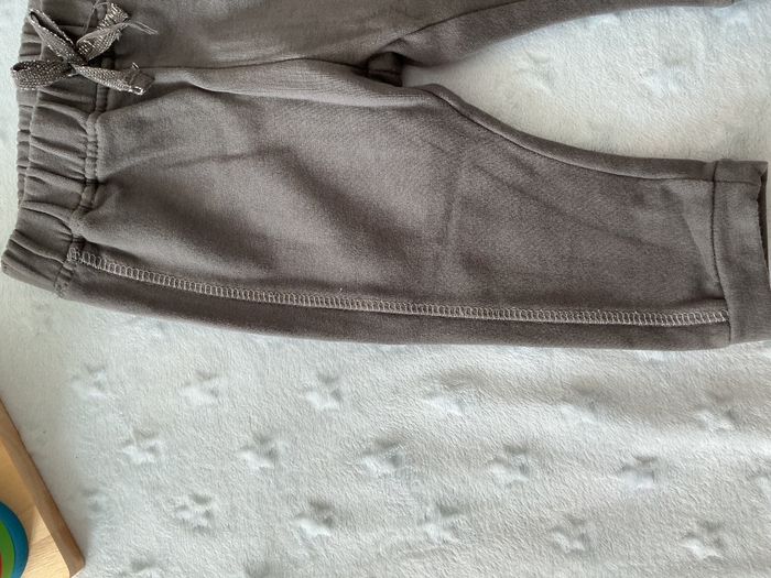 pantalon gris taille élastique 6 mois C&A - photo numéro 5