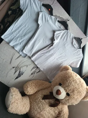 Lot 3 t shirt blanc 8ans