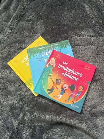 Lot de 3 livres macdo