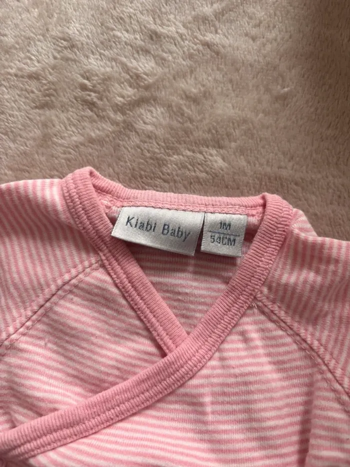 Lot 2 bodies KIABI Baby roses - 1 mois - photo numéro 3