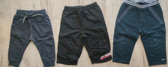 Lot 3 pantalons jogging 12 mois