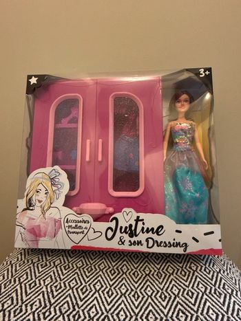 WDK - Epoch - Justine & son dressing !