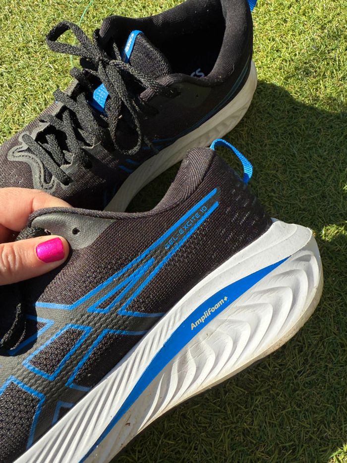 Basket runner ASICS gel excite 10 taille 42 1/2 - photo numéro 3