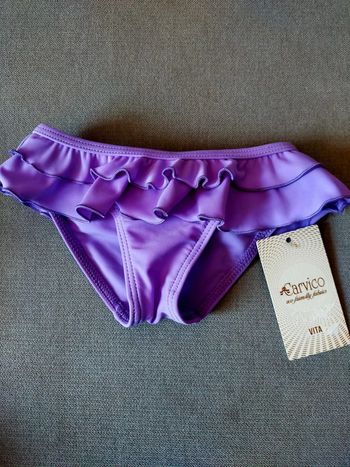 Bas de maillot fille 12 mois – Violet à volants – Carvico – Neuf