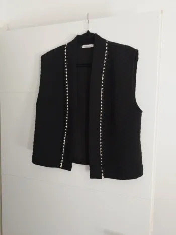 Gilet sans manches noir "Cache-cache" Taille S