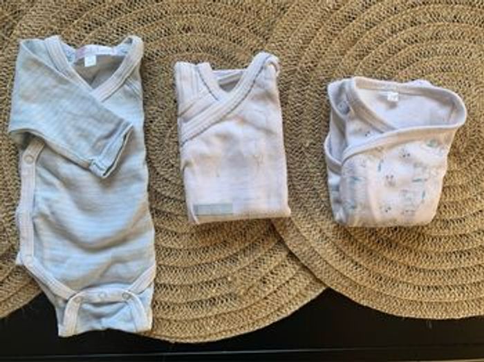 Lot de bodies naissance - photo numéro 2